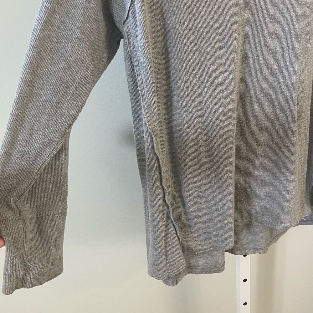 Wildfox Gray V-Neck Sweater - Picture 2 of 4